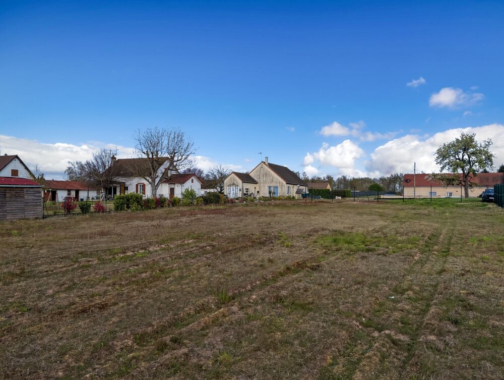Vente Terrain À vendre – Terrain constructible de 1 548 m² à Ouroux-sur-Saône (hors lotissement) Ouroux sur saone