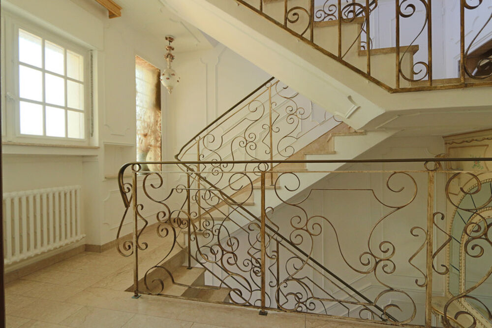 Maison 7 pièces 209 m² · à Thil · 209 m² · 370 000 €