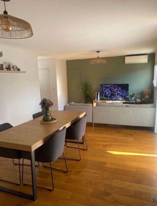  Appartement à louer 3 pièces 84 m²