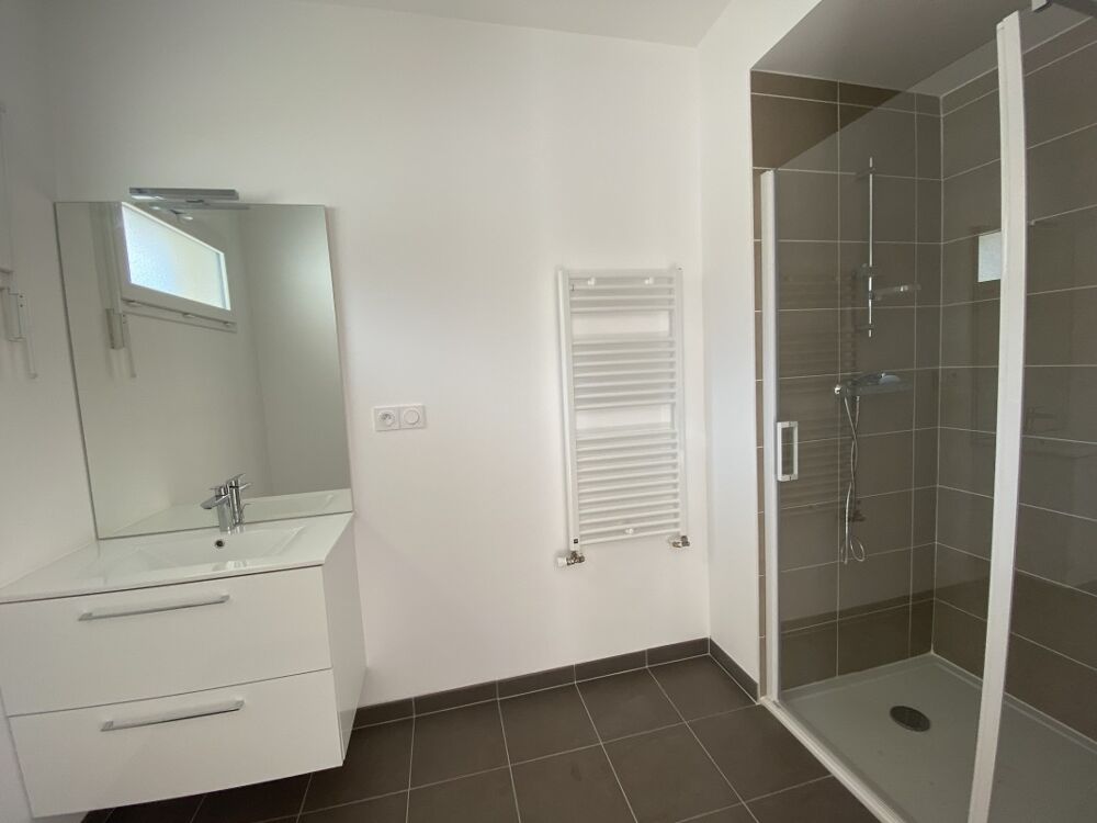 Location Appartement T2 avec parking et jardin à RENNES Rennes