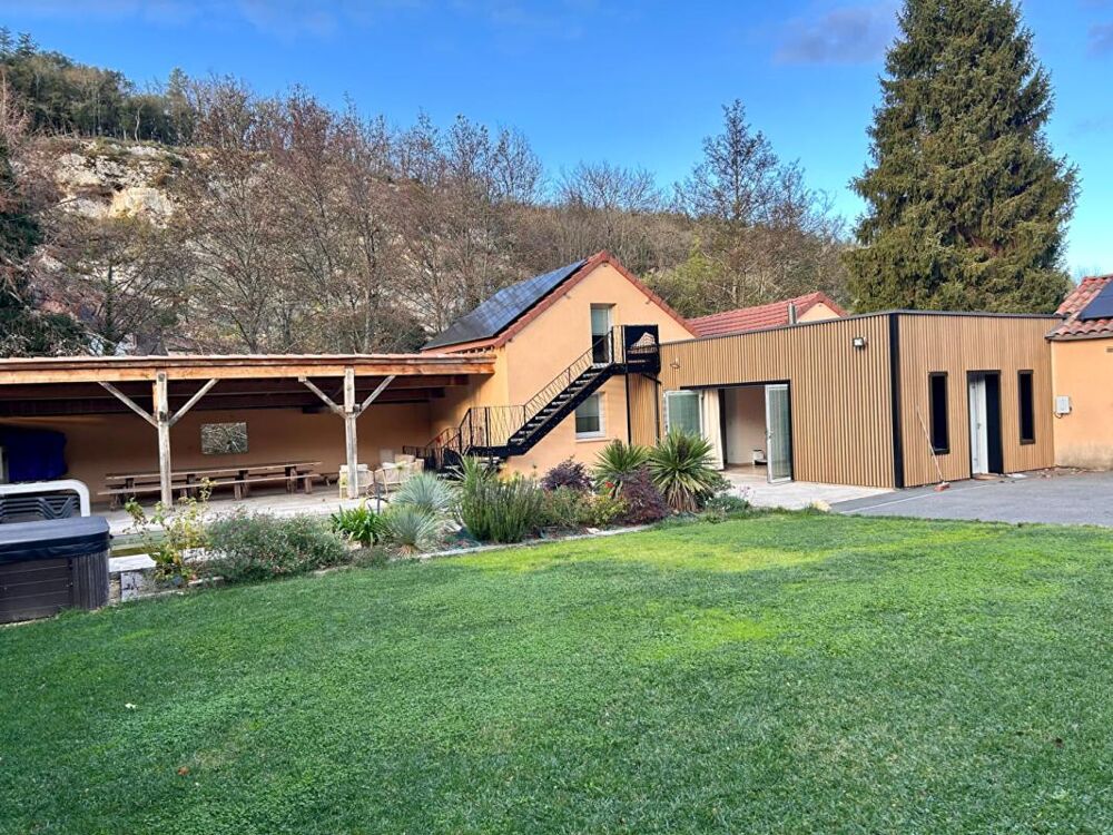 Superbe demeure de prestige, 230 m², au Eyzies 24620