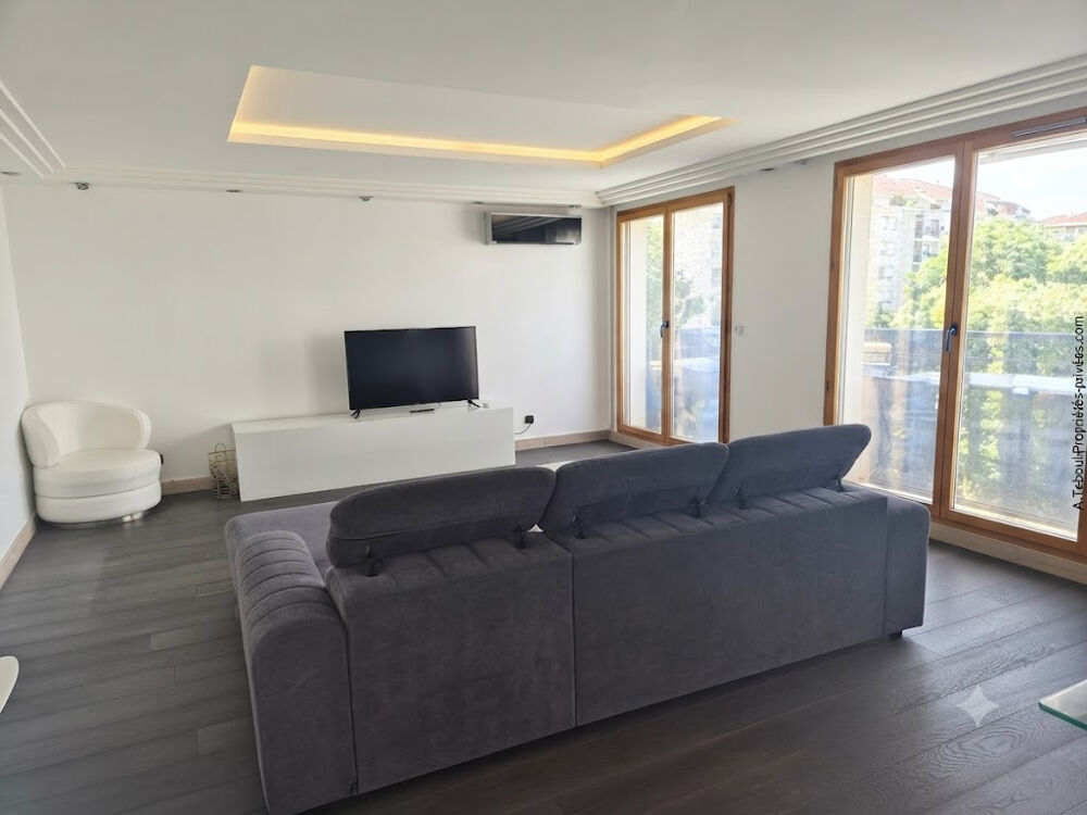 APPARTEMENT FAMILIAL EXCEPTIONNEL de 138M² - QUARTIER GRATTE-CIEL AVEC TERRASSE