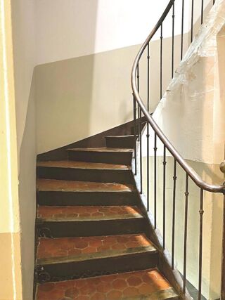  Immeuble � vendre 15 + pi�ces 225 m�