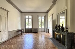  Propriété/château à vendre 7 pièces 457 m²