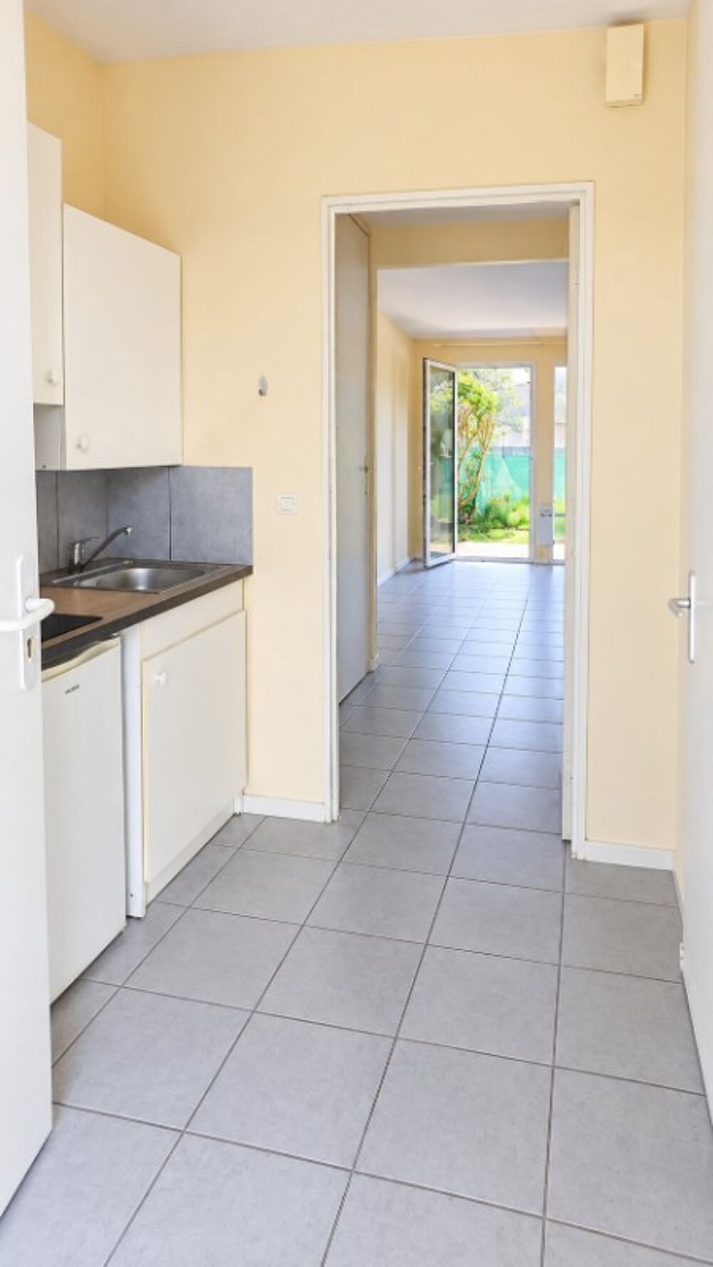 Location Appartement Studio avec jardin à LAMOTHE-MONTRAVAL Lamothe montravel