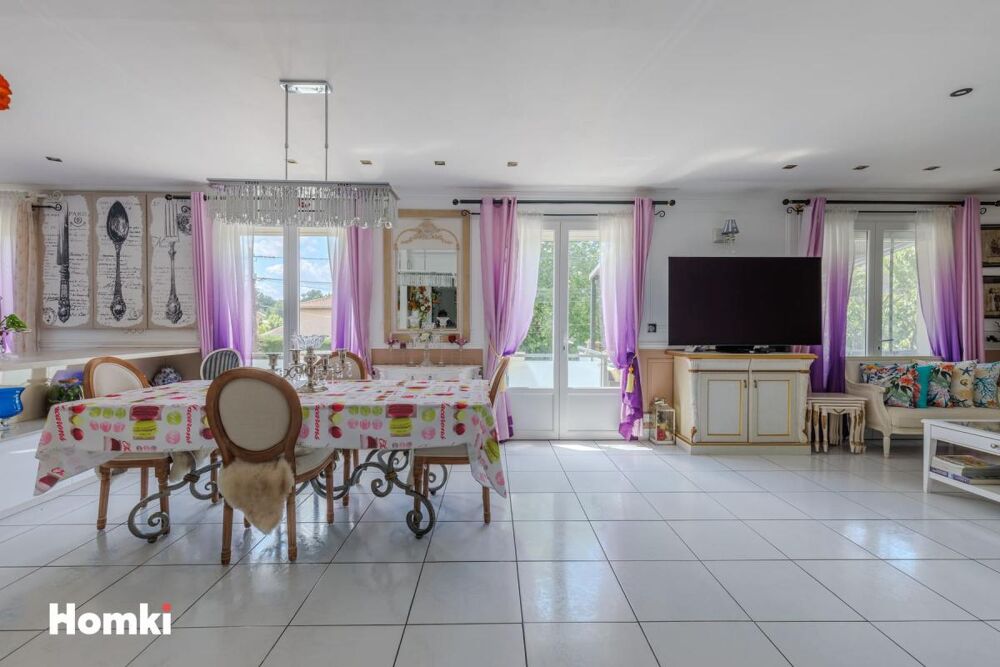 Vente Appartement Appartement T5 de 108 m² à Saint-Symphorien-d'Ozon 69360, Avenue Robert Schumann avec jardin privatif et piscine Saint symphorien d ozon