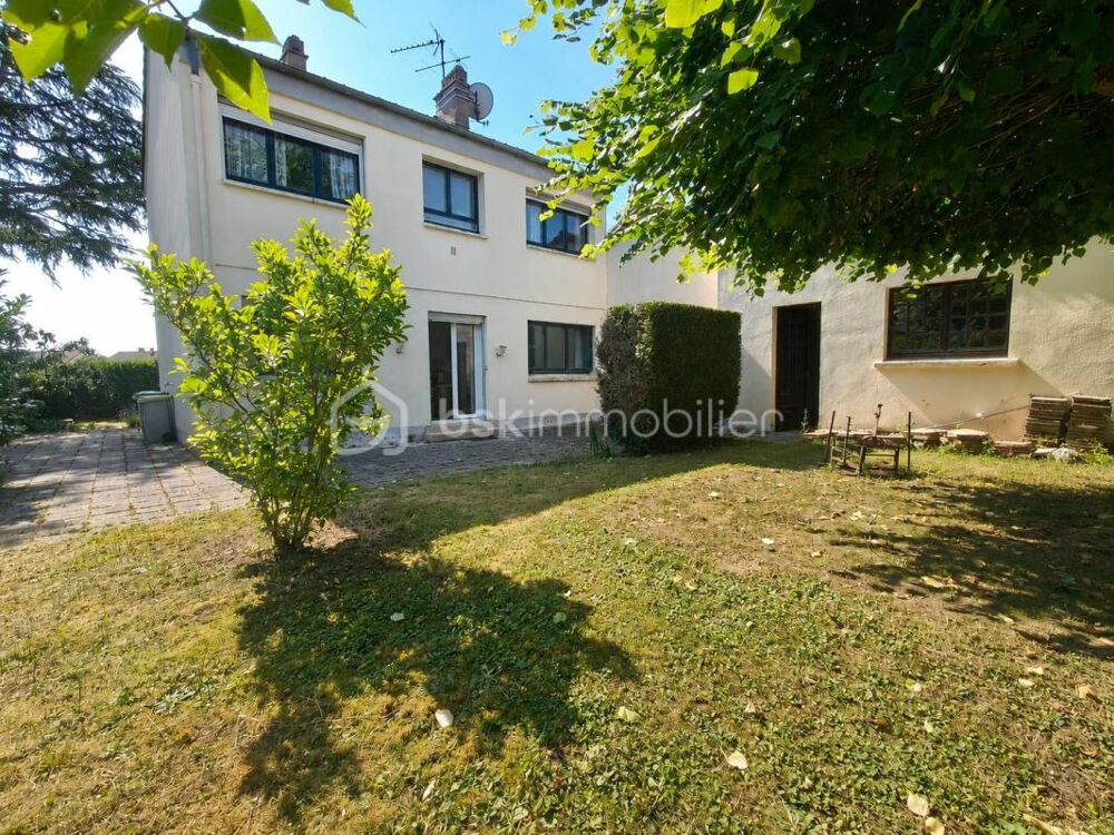 Vente Maison Maison familiale 4 chambres avec garage, dépendance et cave – Beau potentiel de rénovation Villepreux