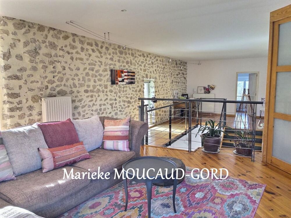 Vente Maison Corps de ferme en pierre 277m² entièrement rénové sur 4046m² de terrain ; Prestations haut de gamme & Autonomie énergétique Les villettes