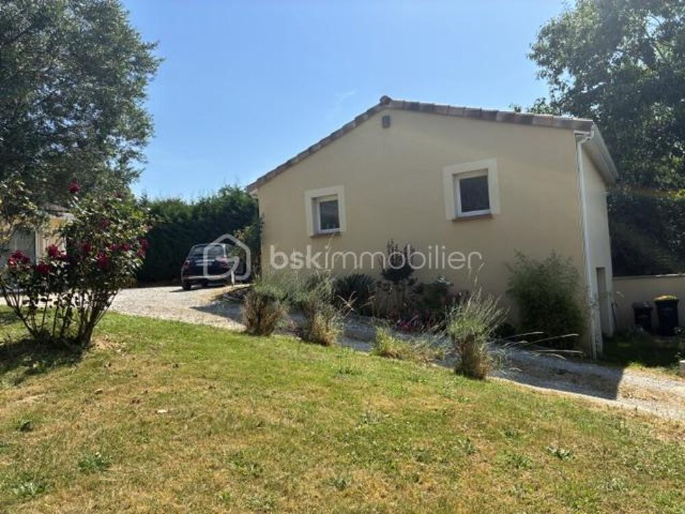 villa de charme avec piscine, terrain de 2000 m2 avec vue dégagée