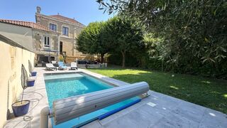  Maison  vendre 8 pices 240 m