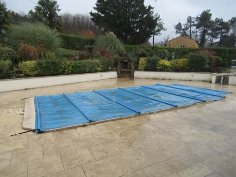   Tr�s belle maison, 4 chambres, piscine, terrain 5600m� Maison - 6 pi�ce(s) - 150 m�