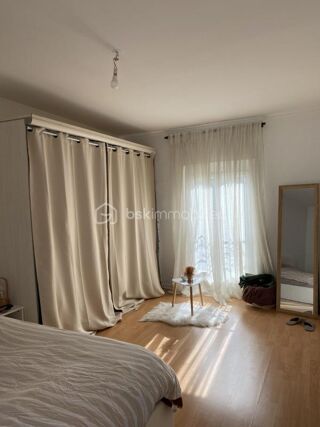  Maison à vendre 15 + pièces 261 m²