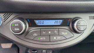 Yaris 1.5 VVT-i 100 Hybrid E-CVT Collection 2018 occasion 11000 Carcassonne