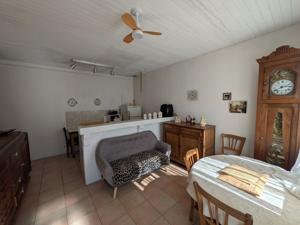 Vente Maison SAINT CARADEC TRÉGOMEL ENSEMBLE DE 2 MAISONS,UN GARAGE, UNE DÉPENDANCE DE 20m² PARCELLES DE 250m² Saint caradec tregomel