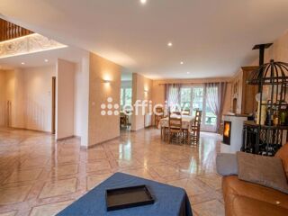  Maison à vendre 8 pièces 211 m²
