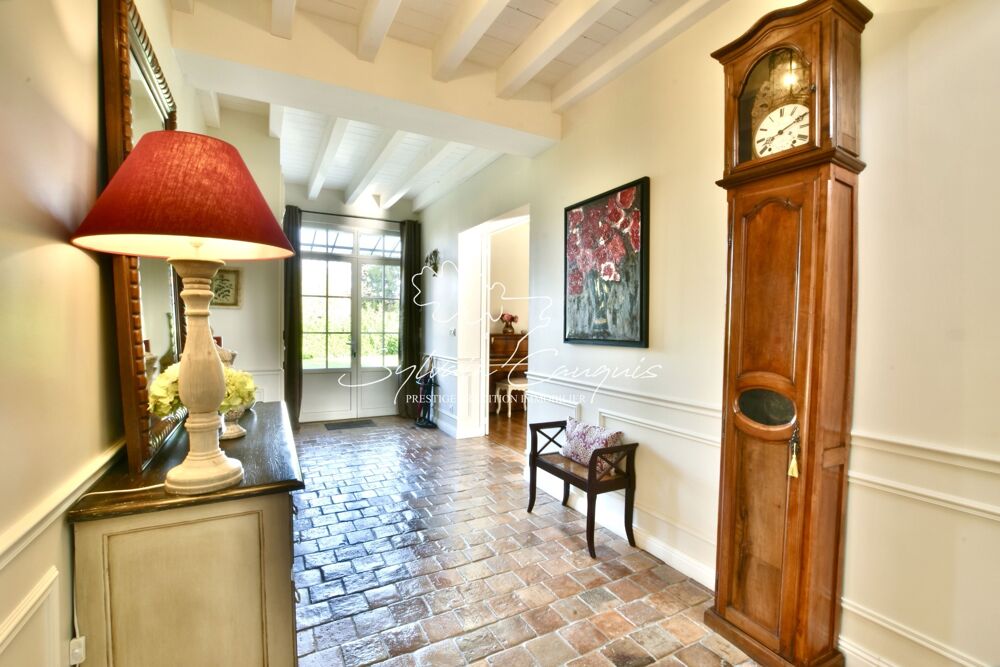 Vente Maison Dpt Loiret (45), à vendre SULLY SUR LOIRE Maison bourgeoise 9 pièces de 270 m² - Terrain de 2 548,00 m² - Piscine chauffée - Gar Sully sur loire