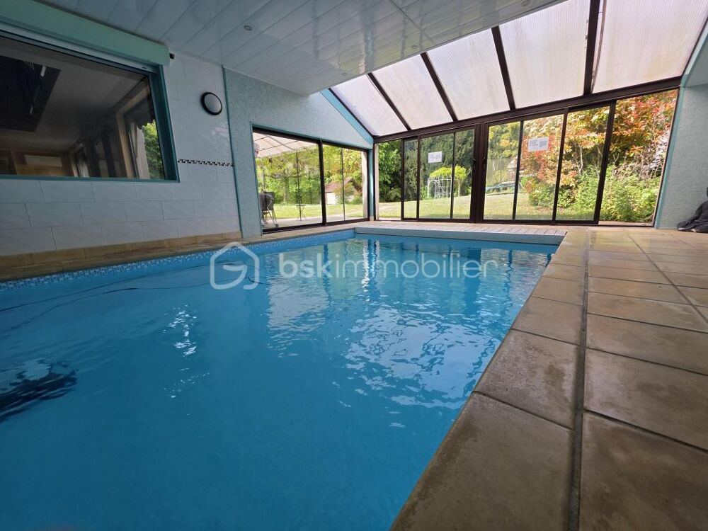 Vente Propriété/Château Propriété d'exception 16 pièces 7 chambres à Sens 5 minutes de la gare qui mène à Paris Bercy en 54 minutes Sens