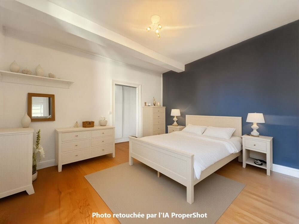 Agen coeur de ville, quartier Cathédrale, au calme dans une impasse, grand appartement de 161,70 m² Loi Carrez avec 7 pièces pri