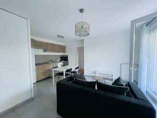  Appartement à louer 2 pièces 45 m²