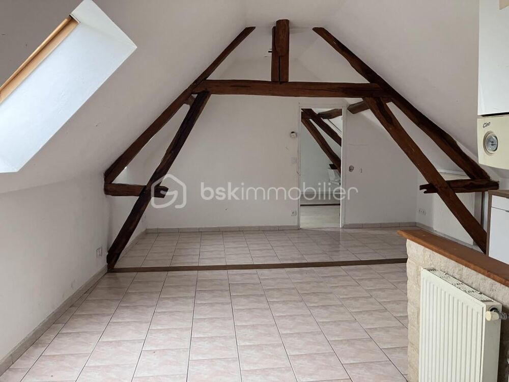 ? Maison de 164 m² comprenant 3 appartements  idéal investisseur  coeur de Saint-Florentin