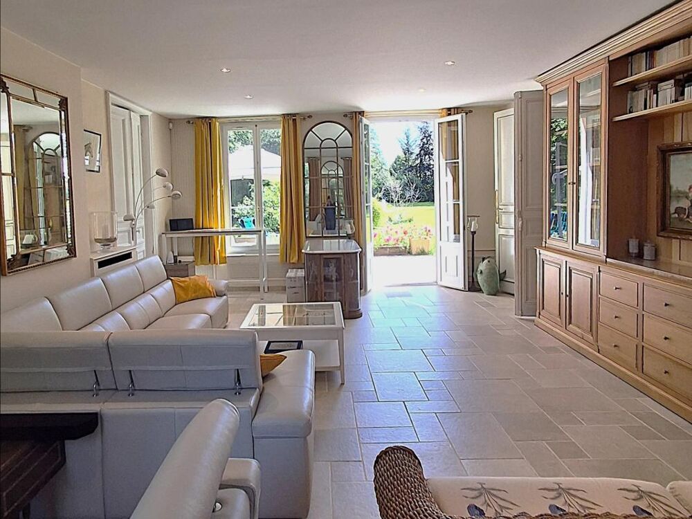 Demeure de prestige du XIXe siècle : 344 m² de charme et de nature à 10 min de Lisieux