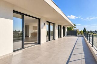 Vente Appartement *DERNIER ÉTAGE – T5 DE 119 M² – TERRASSE DE 60 M² – SUITE PARENTALE Pessac
