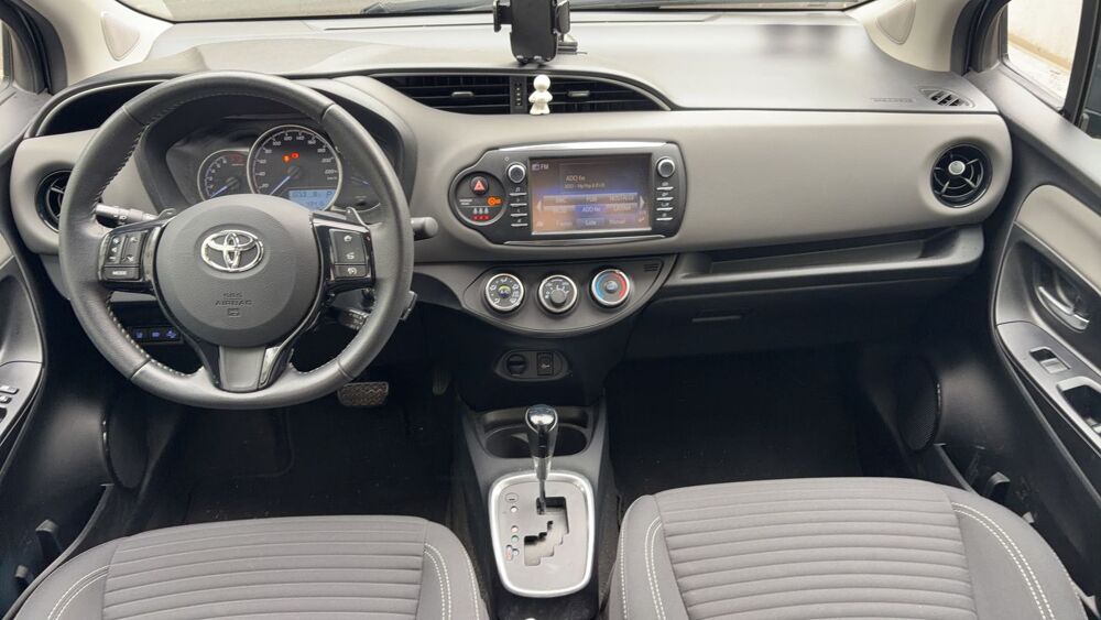 Yaris III 1.5 VVT 111 CVT France Business 2019 occasion 95800 Cergy