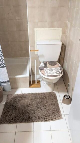  Appartement  louer 1 pice 20 m Nimes