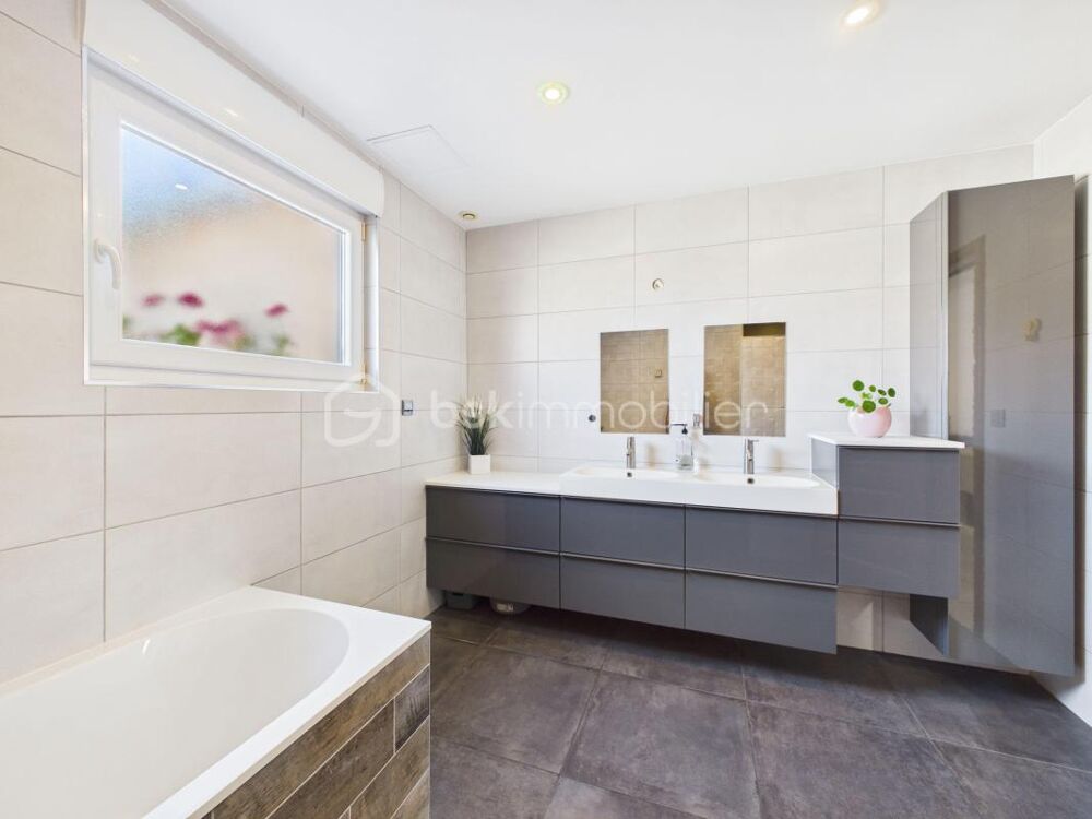 à vendre  Propriété/château Rodemack (57570)
