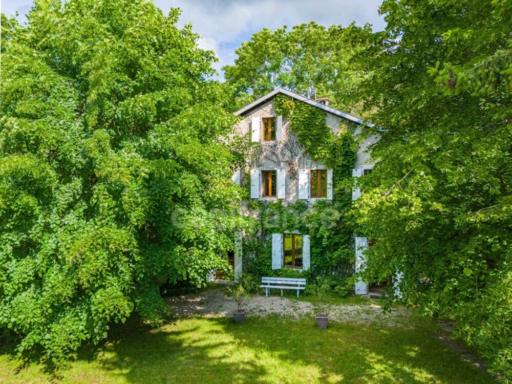 Vente Maison Dpt Ain (01), à vendre proche de GEX  maison P6 de 197 m² - Terrain de 1300 m² Gex