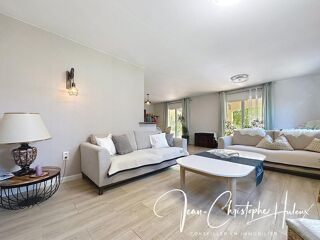  Villa � vendre 8 pi�ces 200 m�