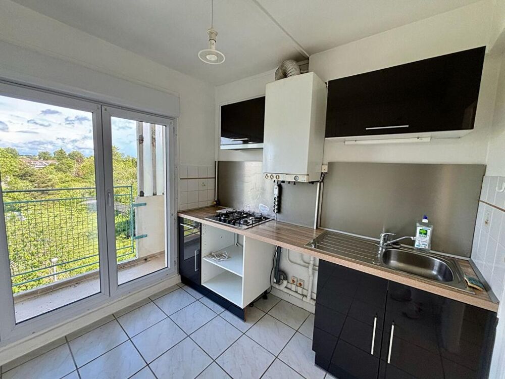 Appartement Nevers - Balcon - Parking - 2 chambres