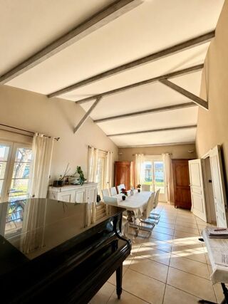  Maison à vendre 10 pièces 550 m²