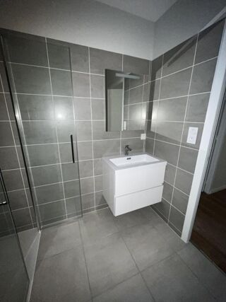  Appartement à louer 3 pièces 68 m²