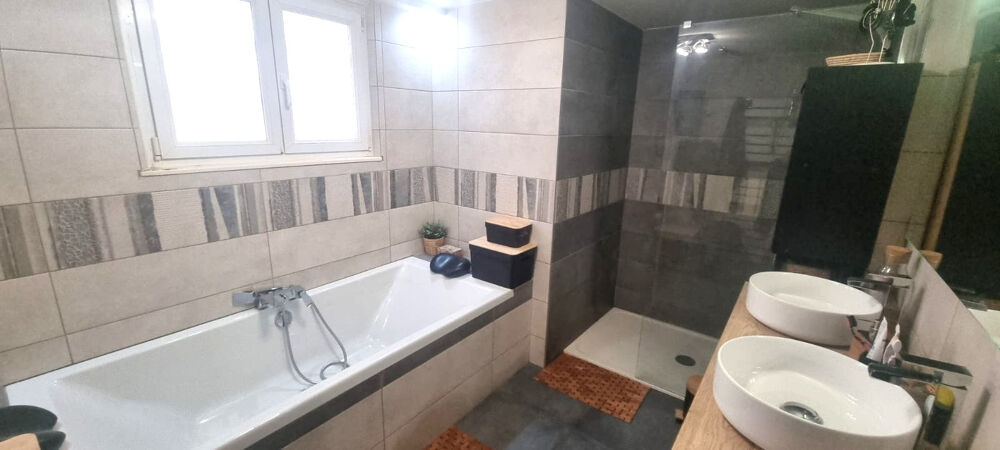 Vente Maison Maison  de ville 122 m2 + 4 chambres -Classe D Audincourt