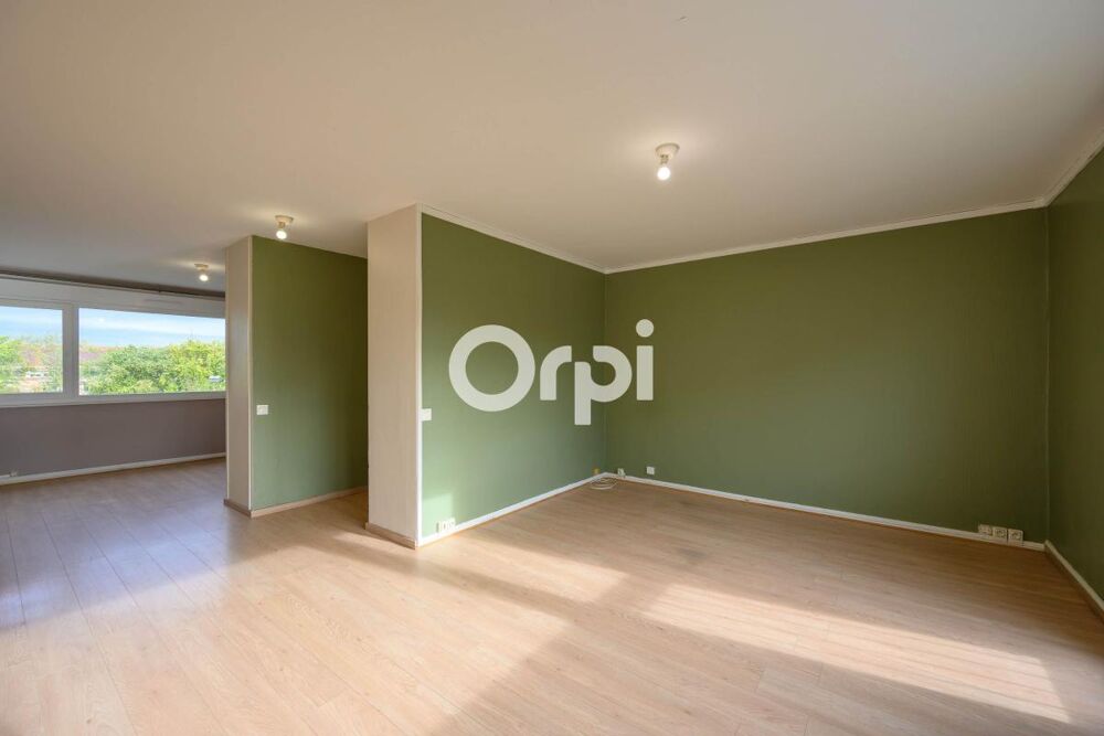 Vente Appartement Appartement T4 spacieux + garage – Proximité immédiate gare TGV Douai