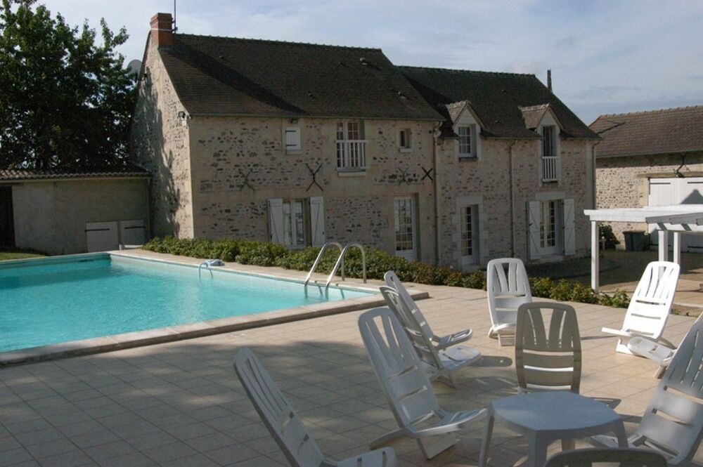 Maison 15 pièces 515 m² · à Mondion · 515 m² · 990 000 €