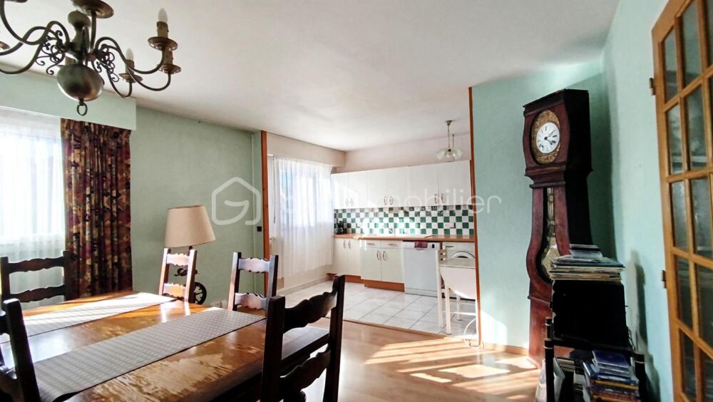 APPARTEMENT SUR POISSY FAMILIAL 4 PIECES 80M2