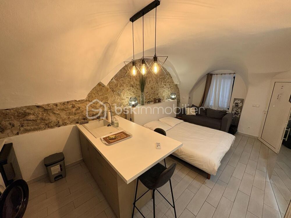 Vente Appartement Cannes centre – Studio de charme sous voûte en pierre, rénové et climatisé – 23 m² Cannes