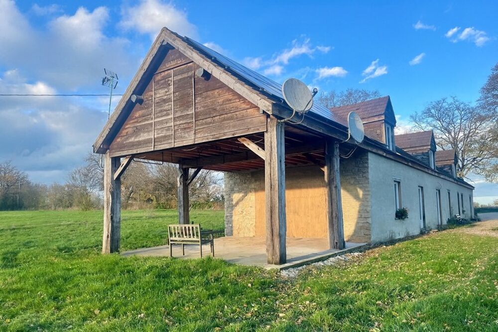 Longère de caractère à vendre 5 pièces LURCY-LÉVIS (03)