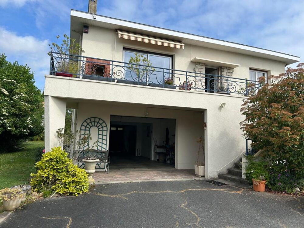 Maison 8 pièces 143 m² · à Villenave D Ornon · 143 m² · 449 900 €