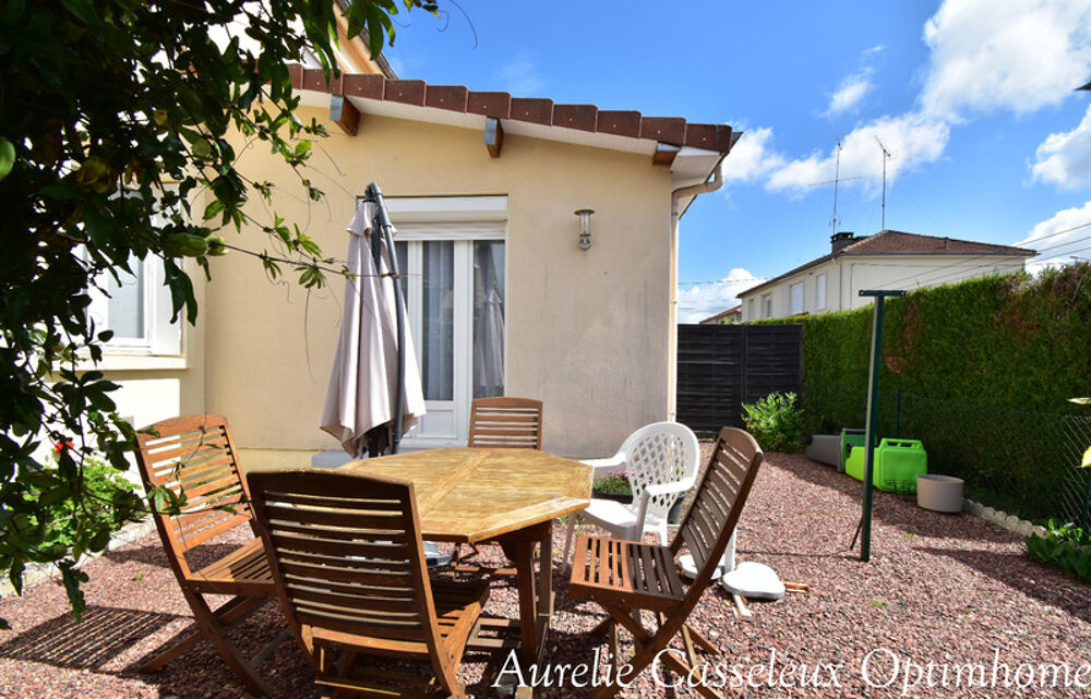 Vente Maison EN EXCLUSIVITE, MAISON A CHARMES, 2/3 CHAMBRES, GARAGE, PROCHE DES ECOLES ET COMMERCES Charmes