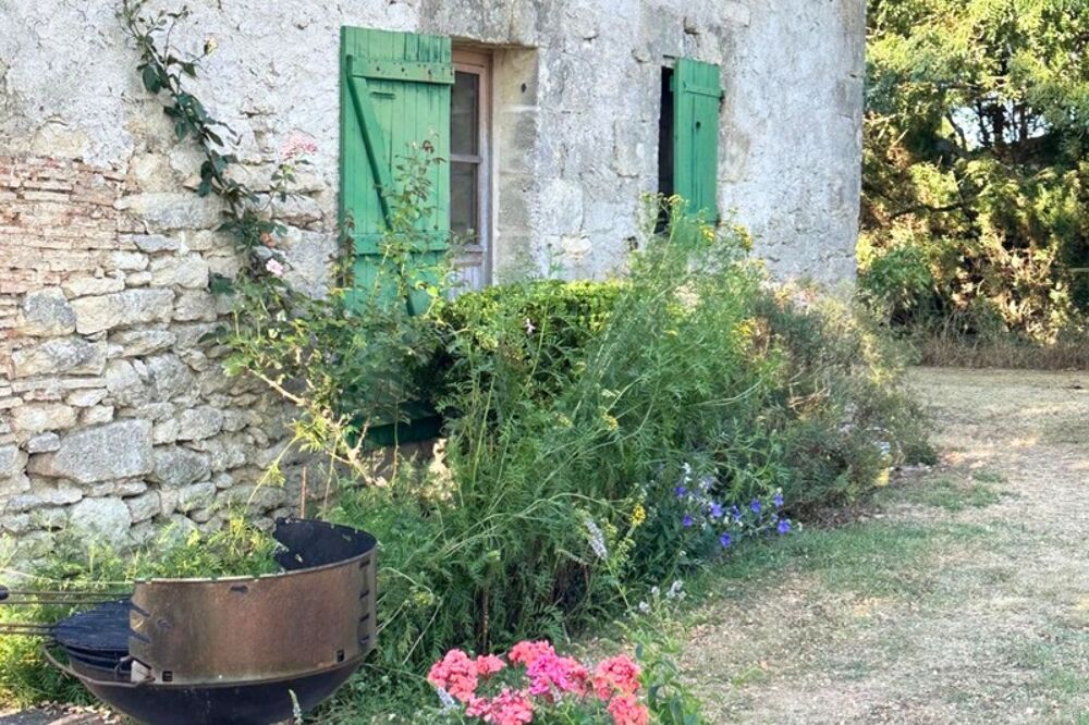 Maison 6 pièces 157 m² · à Blaye · 157 m² · 230 000 €