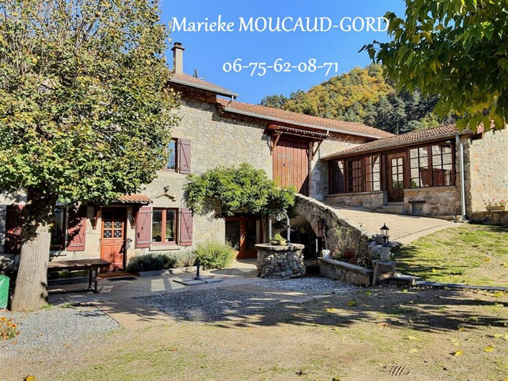 Vente Maison Maison en pierre rénovée de 150 m²  4 chambres dépendances  terrain clos  1489m² Beauzac