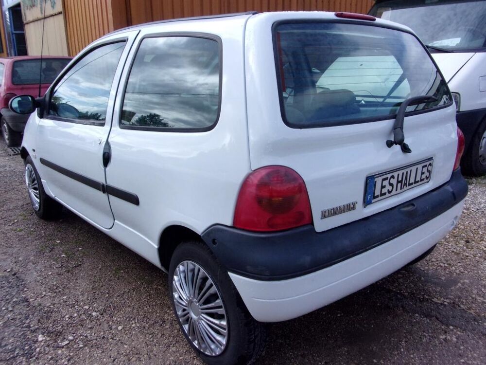 Twingo 1,2 16v 75cv PRIVILEGE Boite Auto 2002 occasion 13510 &Eacute;guilles