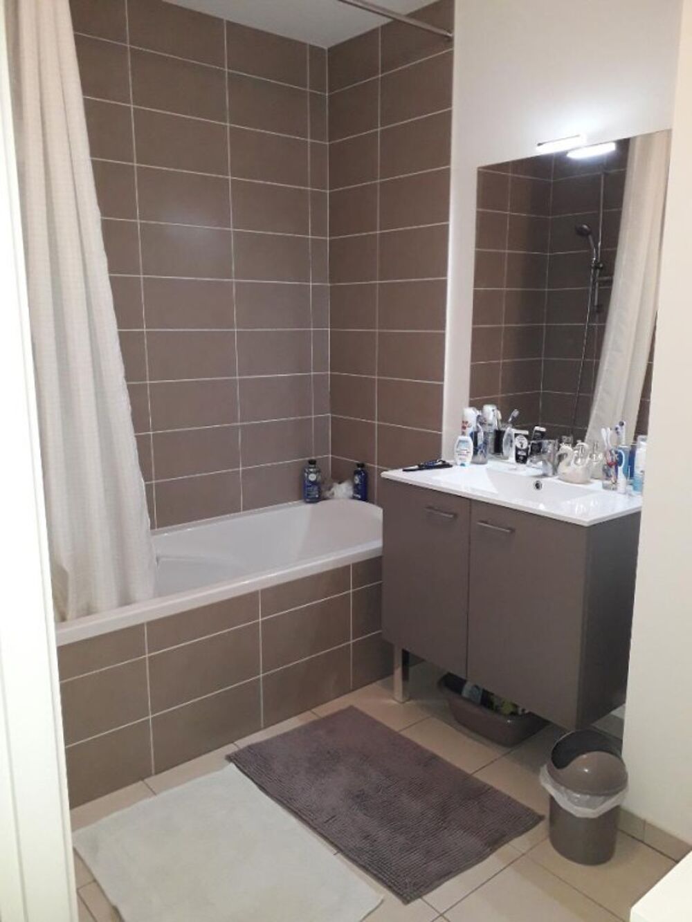 Location Appartement T3  MEUBLE avec parking et terrasse à BOUGUENAIS Bouguenais