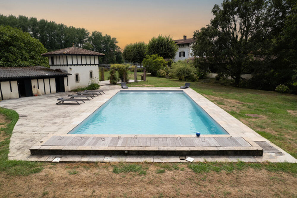 Propriete - 10 pièces - SAINT MARTIN DE SEIGNANX (40)