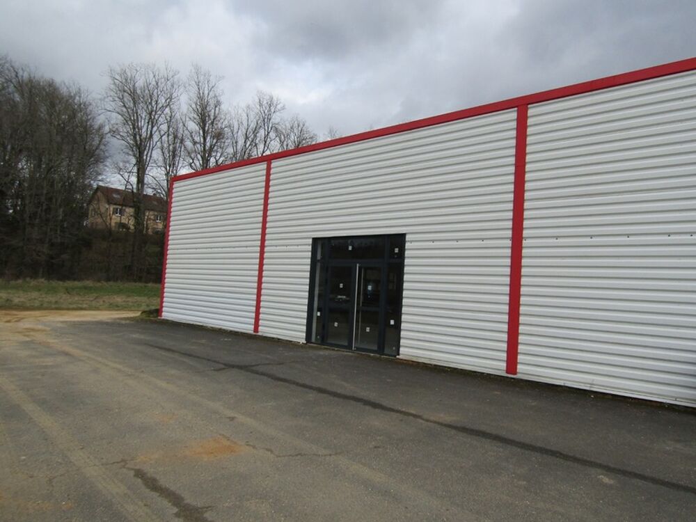   Local commercial refait à neuf de 465m² 