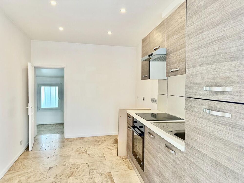 Vente Maison MAR VIVO - 10 MINUTES A PIED DES PLAGES ET COMMERCES A PROXIMITE IMMEDIATE  - 4  pièces  80 m2 - CAVE - GARAGE La seyne sur mer