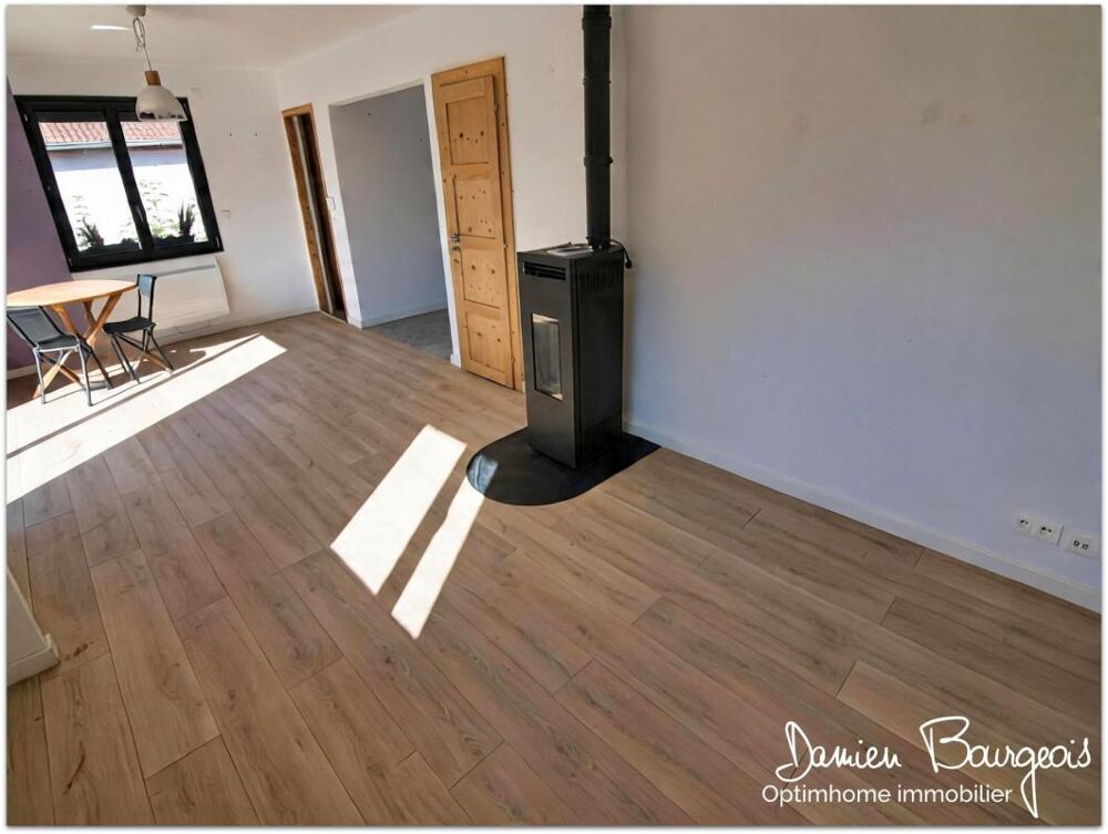 Location Appartement Appartement T4 avec balcon, véranda et 2 places de parking – Centre de Ségny Segny